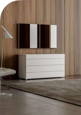 White Designer Luxury Chest of drawers with Mirror 4 Drawers Wood Furniture new