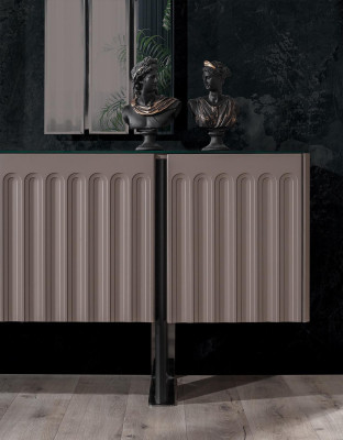 Modern Dining room Set Consists of Sideboard and 2x Mirror Perfect 3-piece.