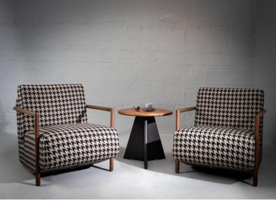 Stylish cocktail chair made from linen fabric for a charming ambience
