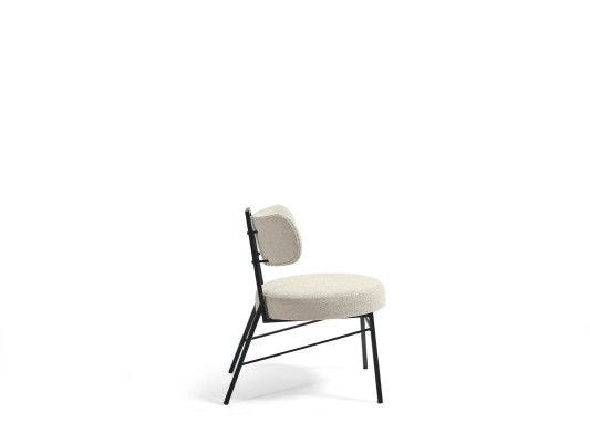 Luxurious design chair from Wood with soft upholstery for Dining room