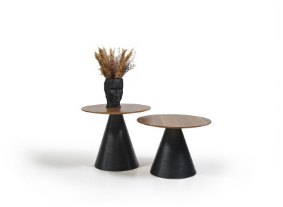 Stylish set of 2 luxurious wooden tables in a modern Italian design