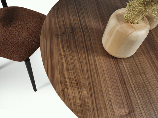 Stylish set of 2 luxurious wooden tables in a modern Italian design