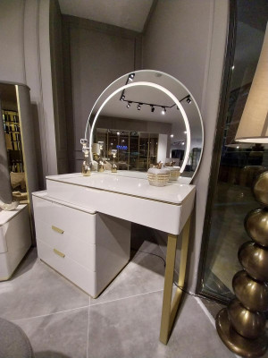 Design Dressing table with Mirror Luxury Bedroom Furniture 2pcs. new