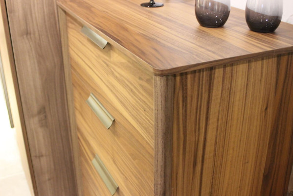 Luxury Bedroom Chest of drawers with 4 drawers wooden cabinet Design Furniture Wood new