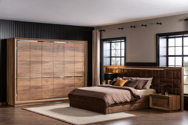 Bedroom Set Wardrobe Bed 2x Bedside table Complete the room 4 pieces.
