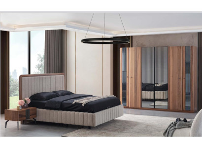 exclusive s Bedroom Set Bed 2x Bedside tables and Wardrobe 4 pieces.