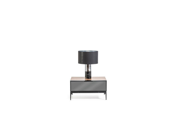 Elegant bedroom set: Double bed and 2 bedside tables in black and brown colour