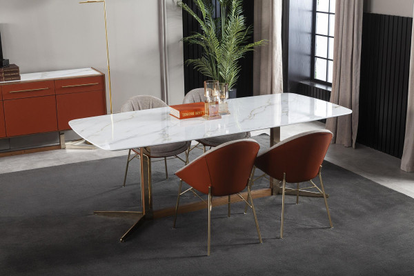 Luxury Dining table Italian Designer Furniture Furnishings Table with 4 Chairs