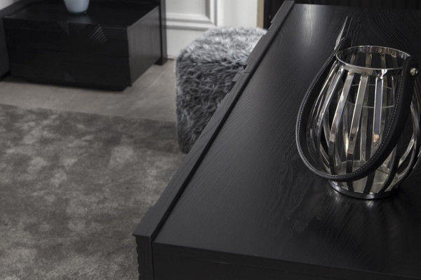Bedroom Suite 4 pcs. in Black luxury suite with storage space new
