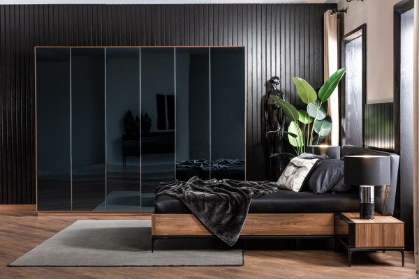 Bedroom Furniture Complete Set Suite Bed Bedside tables Wardrobe 4-piece.