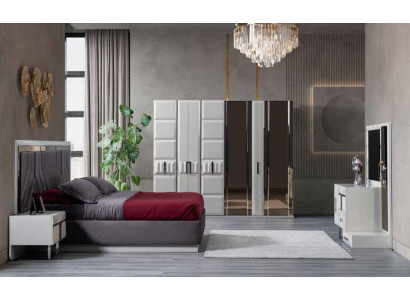 Bedroom Set Italian Style Furniture Bed Wardrobe Bedside table 5 pieces.