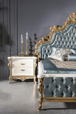 Classic s Chesterfield Bed Bedroom Set Blue 2x Bedside tables Gold 3-piece.