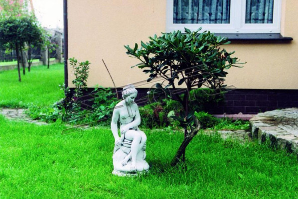 Ladies Figure Statue Figures Statues Sculpture Sculptures Garden