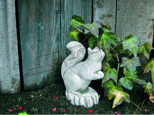 Garden Decoration Squirrel Decoration Patio Stone Figures Statue