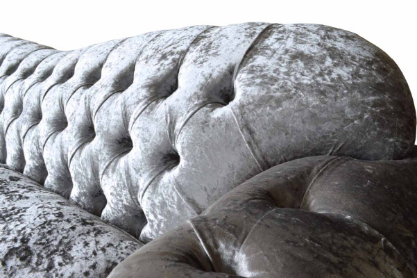 Luxurious Classic s Chesterfield sofa with three seats in gray