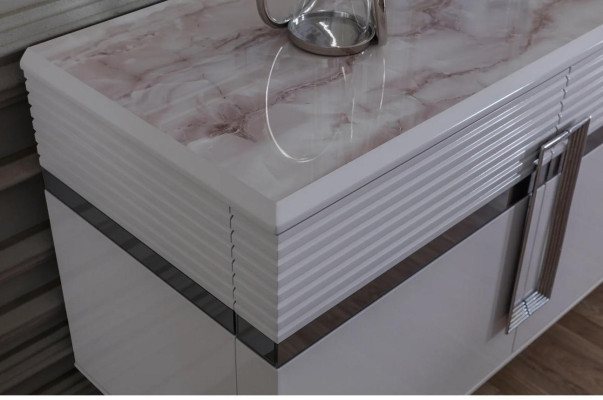 Novelty Dining room Set Consists of 3 pieces. Modern sideboard and 2x mirror