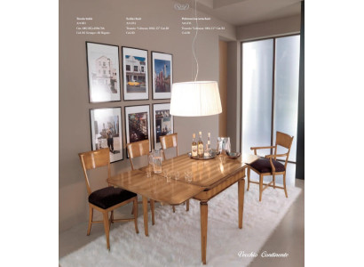 Luxury Dining room Chairs Textile Wood 1x Armchair Chair Seat Upholstery Chair Italy