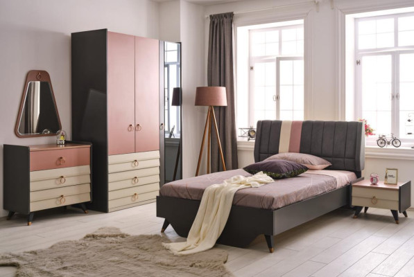 Luxury Bedroom Set Bed Bedside table Wardrobe Chest of drawers Mirror new