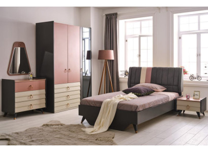 Luxury Bedroom Set Bed Bedside table Wardrobe Chest of drawers Mirror new