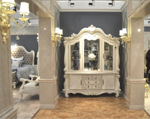 Luxury shop window display case showcases glass wardrobe antique style baroque rococo