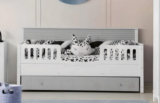 Stylish Childrens bed: Comfort for little dreamers Luxurious Gray Colour