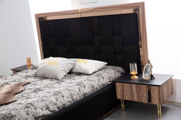 Stylish bedroom set in beige and brown with luxurious bed + 2 bedside tables and dressing table