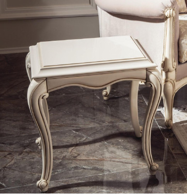 Classic newspaper tables Wood Side table Table Living room Baroque