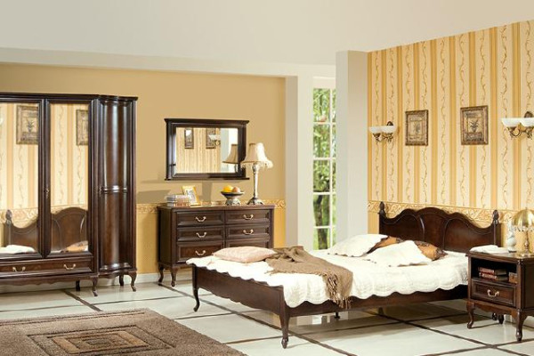 Italian Style Furniture Bed Bedside tables Keierschrank Chest of drawers Mirror Complete