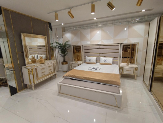 Modern Bedroom Set Bed 2x Bedside tables Chest of drawers with Mirror Wardrobe new