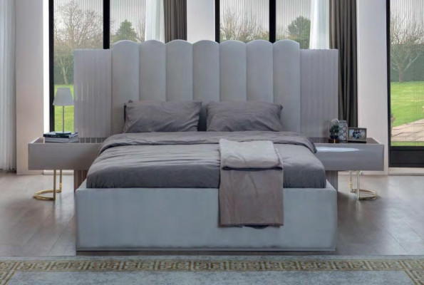 Complete e Bedroom Suite Bed Dressing table Wood Bedside tables 4pcs