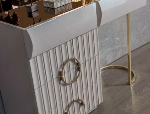 White Dressing table Luxury Bedroom Wood Stylish dressing tables