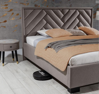 Bedroom Set Gray Bed Wood 2x Bedside tables Elegant Modern Beautiful new 3-piece.