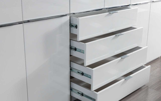 White Wardrobe 4-Drawer Bedroom Cabinets Wood Furniture