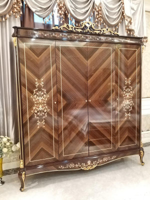 Classic r high gloss wardrobe with four doors and floral pattern
