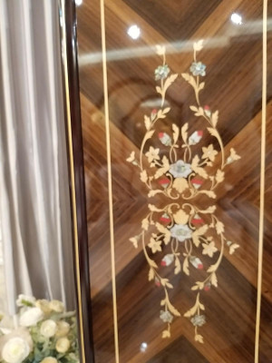 Classic r high gloss wardrobe with four doors and floral pattern