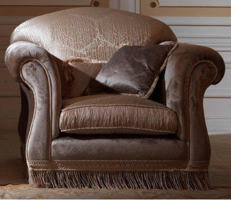 Luxury armchair upholstery throne real wood Italian furniture single seater country house style