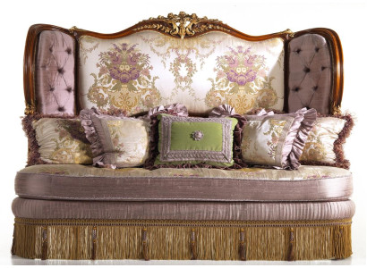 Timeless elegance stylish purple Chesterfield three-seater sofa for your home