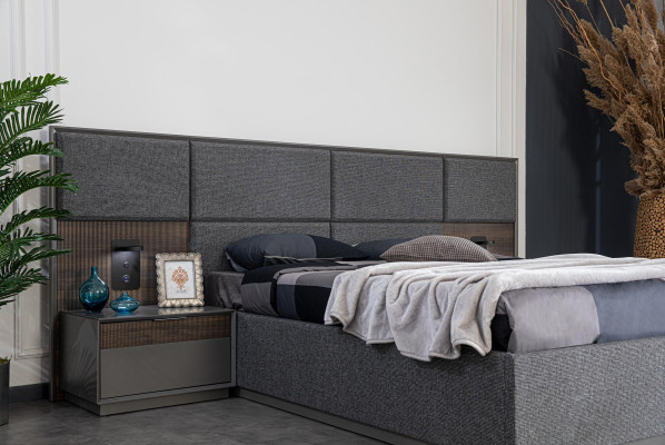 Bedroom Bed 2x Bedside tables Chest of drawers Mirror Luxury Design Furniture 5pcs.