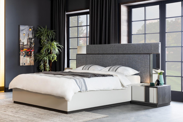 Luxury Hotel Bedroom Furniture Bed with 2x bedside tables 3-piece. Complete set