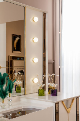 Bedroom Dressing table Mirror Sideboard Consoles Tables Chests of drawers Sideboards