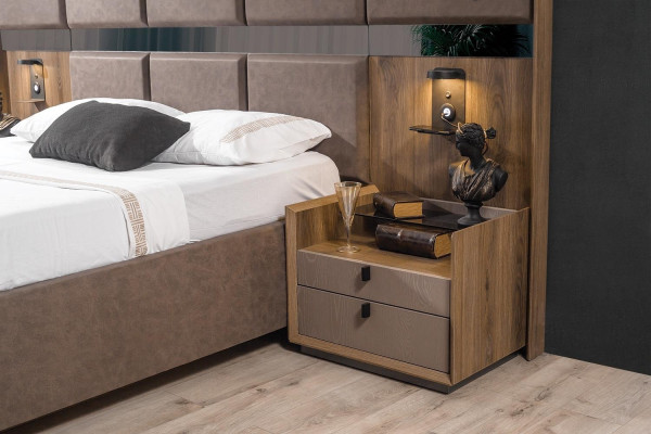 Luxurious Bedroom Set Brown Double bed 2x Bedside tables 3pcs new