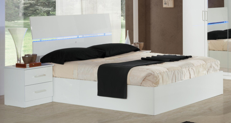 Double bed Bed 2x Bedside tables Wood Design Beds Modern Style 3pcs. LED light