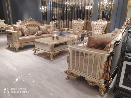 Classic Baroque Rococo Chesterfield 5 pieces. Coffee table beige sofa furniture