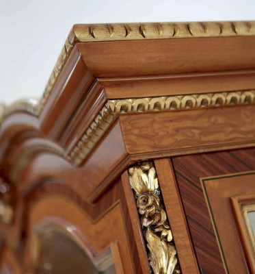 Display case Cabinets Showcases Wood Luxury Glass Cabinet Furniture Baroque