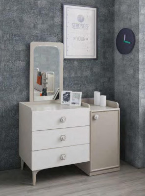 Design Youth Room Complete Wardrobe Chest of drawers Desk 4pcs.