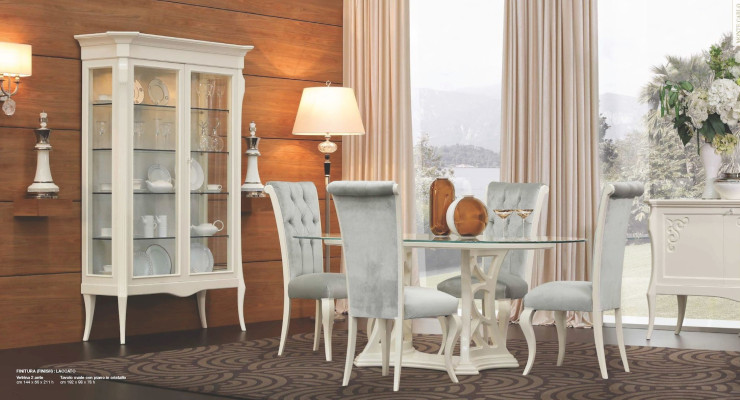 Dining table Table Wood Dining room table Dining room Glass Oval