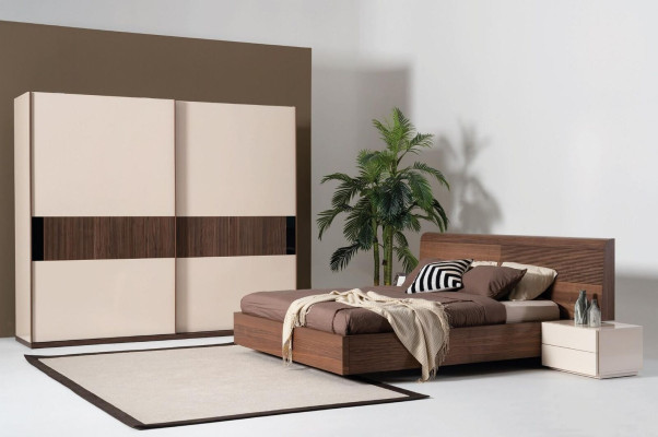 Luxury Wardrobe with Sliding Doors Wood Wardrobe Modern Style Beige