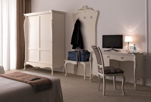 Classic Bedroom Complete Set Stool Desk Wardrobe 5 pcs.