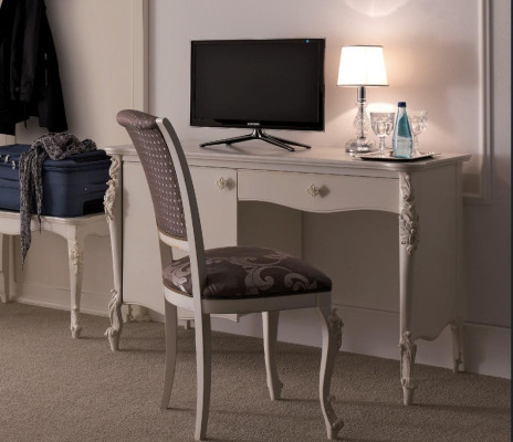Classic Bedroom Complete Set Stool Desk Wardrobe 5 pcs.