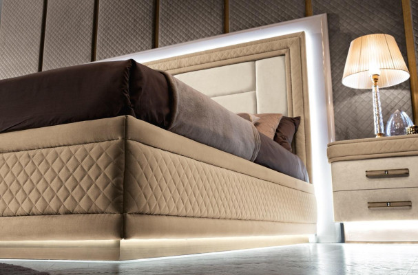 Design Luxury Bedroom Bed 2x Bedside tables Chest of drawers Suite Beds 8-piece set